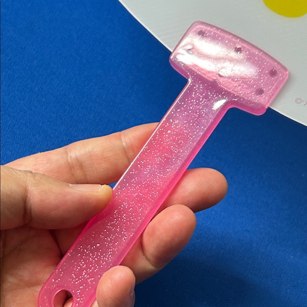 🖤NEW🔺2009 Hello Kitty Pink and White Hand Fan - Picture 3 of 9
